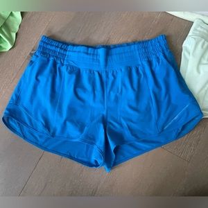 Lululemon blazer blue hotty hot hr 2.5”- size 12, current purchase